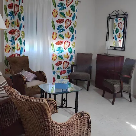 Chalet Con Piscina Privada Y Barbacoa בית נופש חרז