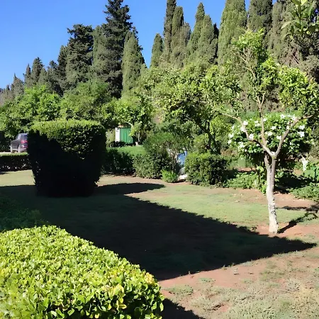 Chalet Con Piscina Privada Y Barbacoa בית נופש חרז